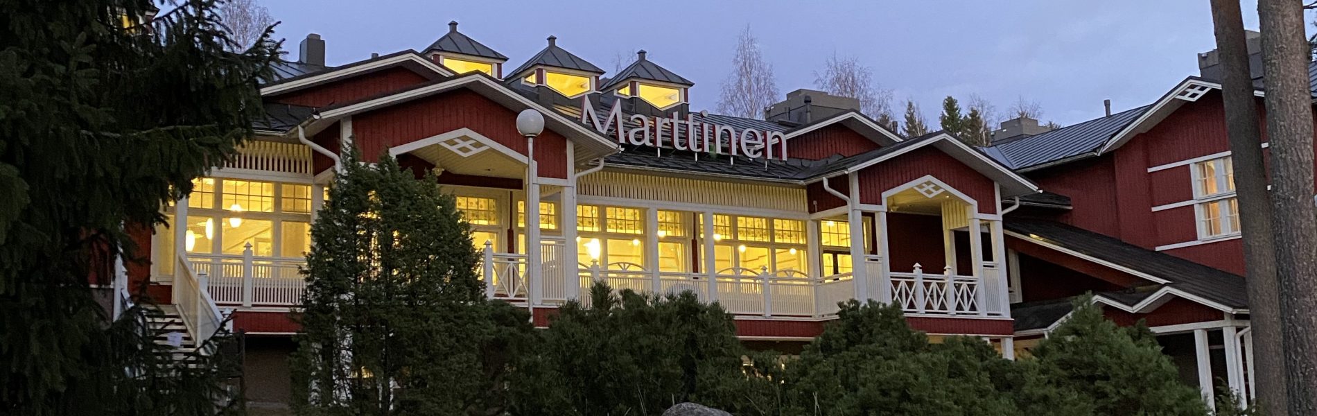Marttinen päärakennus ulkoapäin.